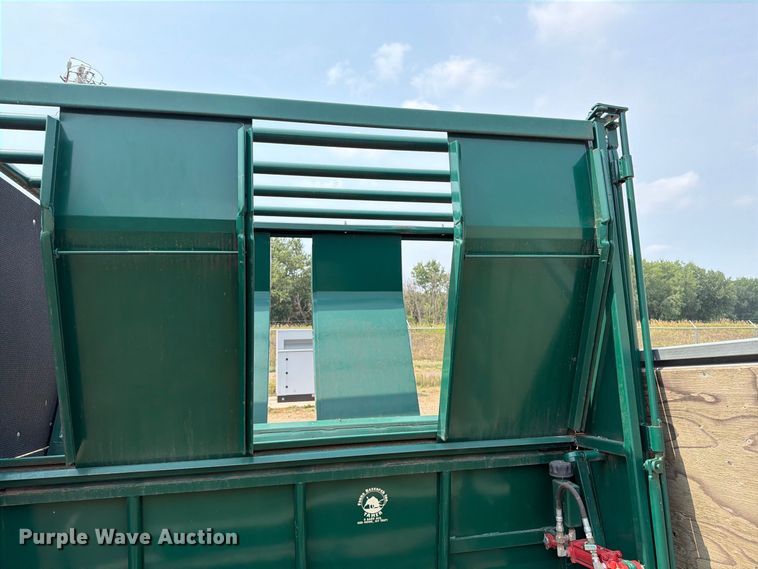 image for item FT6625 Fauna Research Inc tamer squeeze chute