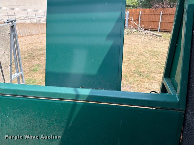 image for item FT6625 Fauna Research Inc tamer squeeze chute