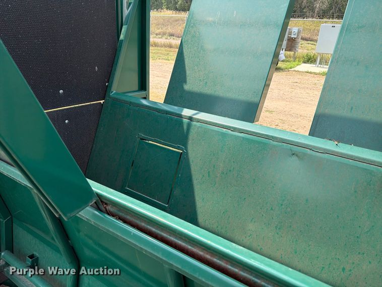 image for item FT6625 Fauna Research Inc tamer squeeze chute