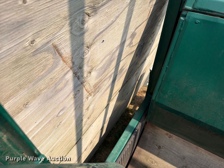 image for item FT6625 Fauna Research Inc tamer squeeze chute