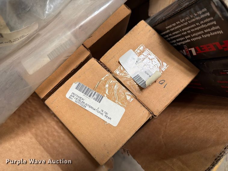 image for item FT6628 Bus parts