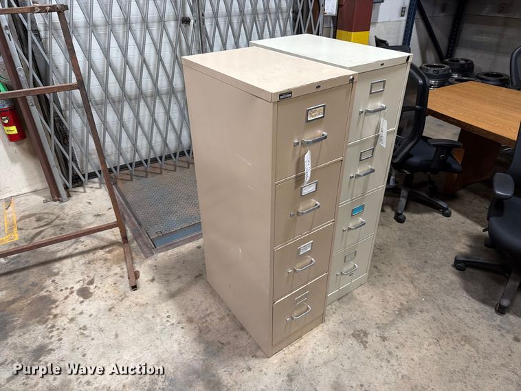 image for item FT6630 (2) filing cabinets