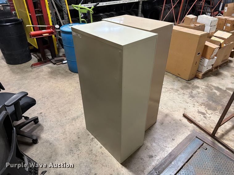 image for item FT6630 (2) filing cabinets