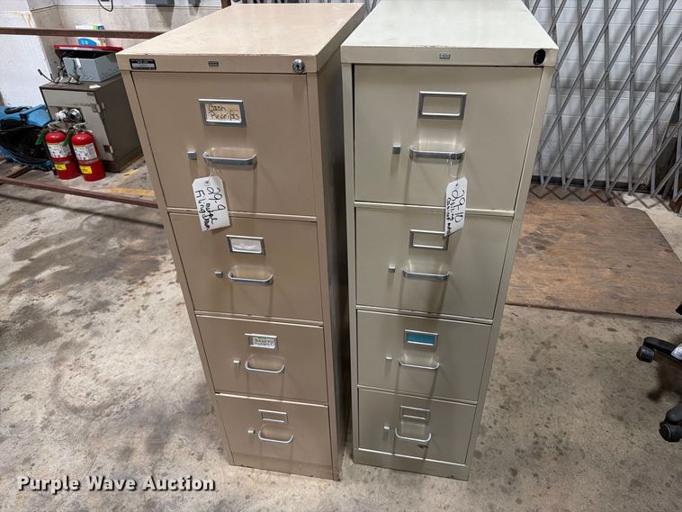 image for item FT6630 (2) filing cabinets