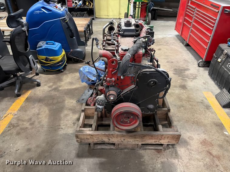 image for item FT6633 Cummins ISL engine