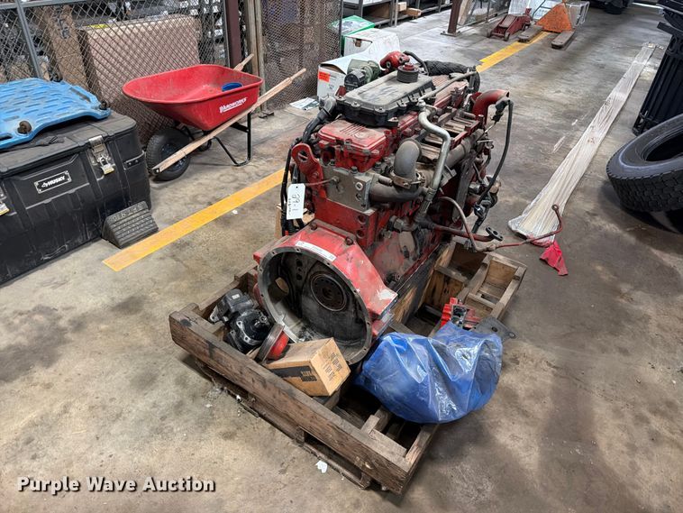 image for item FT6633 Cummins ISL engine
