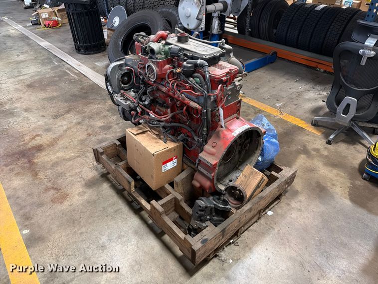 image for item FT6633 Cummins ISL engine