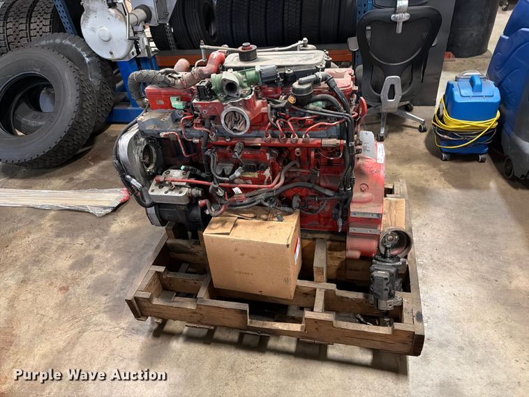 image for item FT6633 Cummins ISL engine