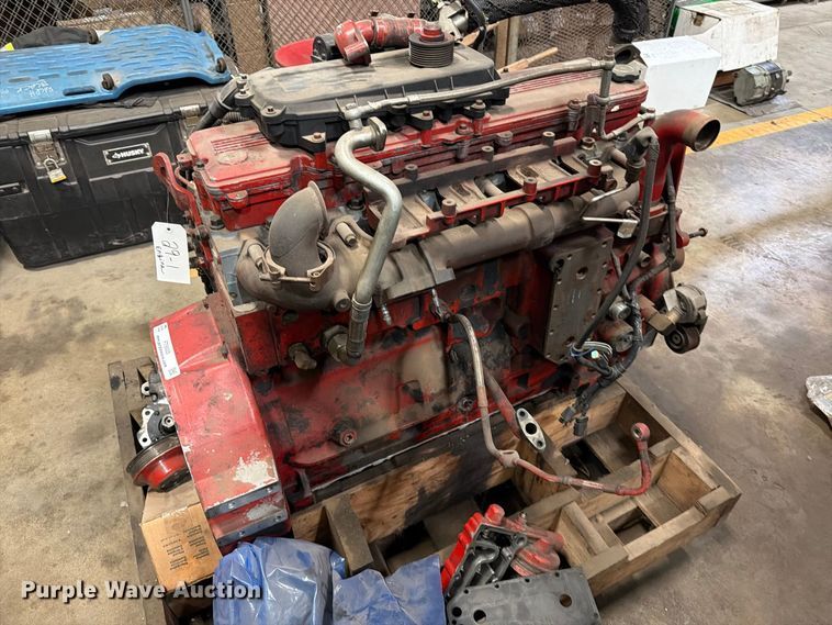 image for item FT6633 Cummins ISL engine