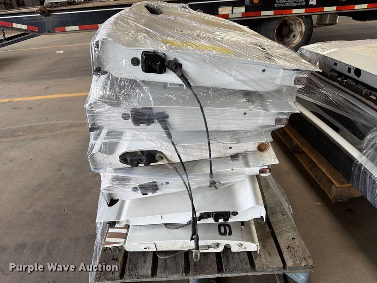 image for item FT6637 (11) tailgates