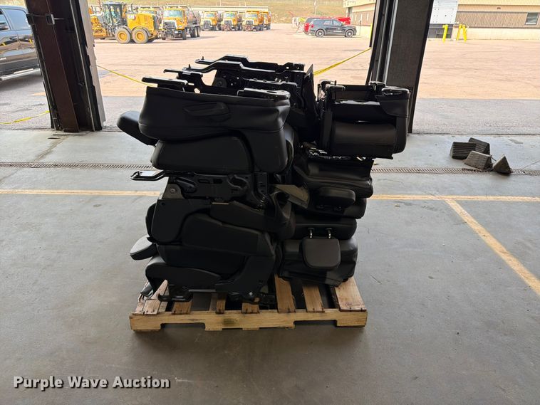 image for item FT6639 Automotive seats