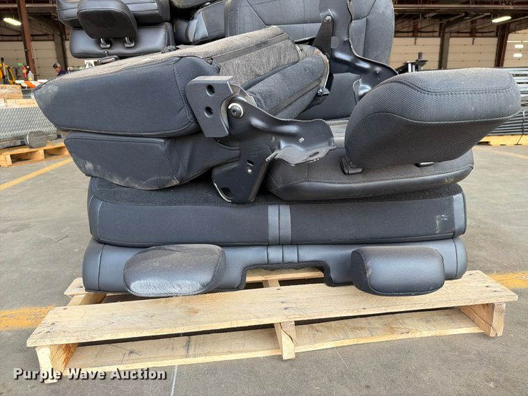 image for item FT6639 Automotive seats