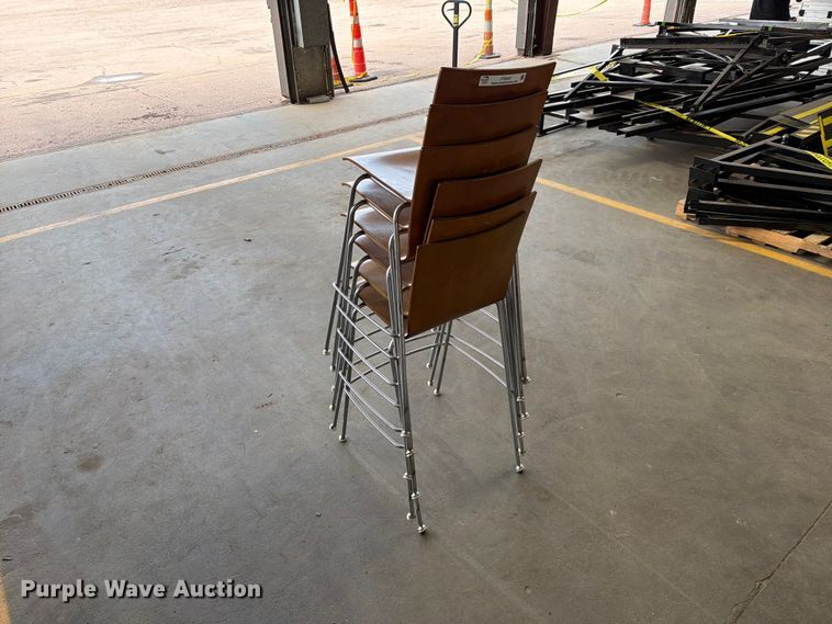 image for item FT6647 (6) chairs