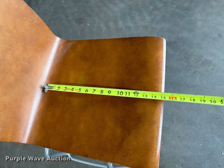 image for item FT6647 (6) chairs