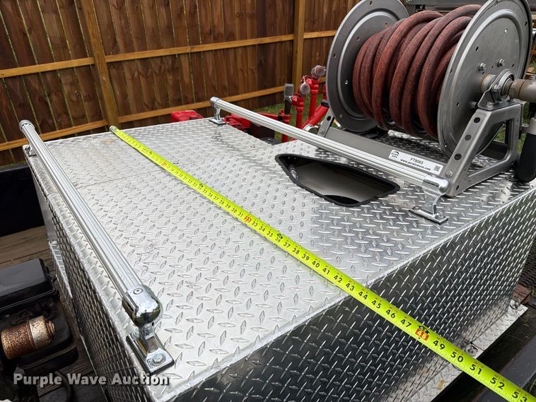image for item FT8065 Utility vehicle fire skid