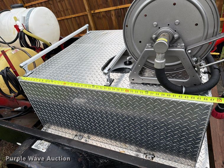image for item FT8065 Utility vehicle fire skid