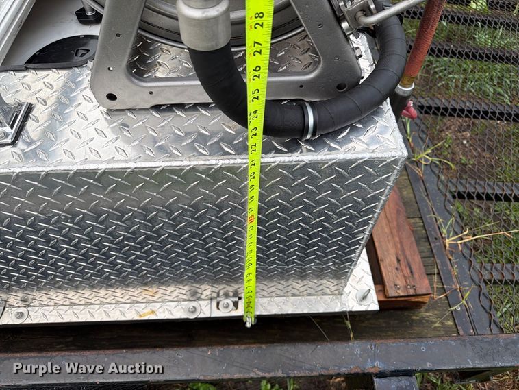 image for item FT8065 Utility vehicle fire skid