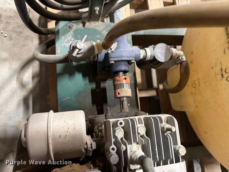image for item FT8072 Bed mount sprayer