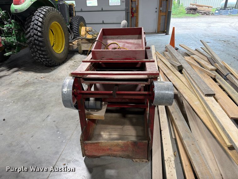 image for item FT8074 Clipper NO 2B fanning mill
