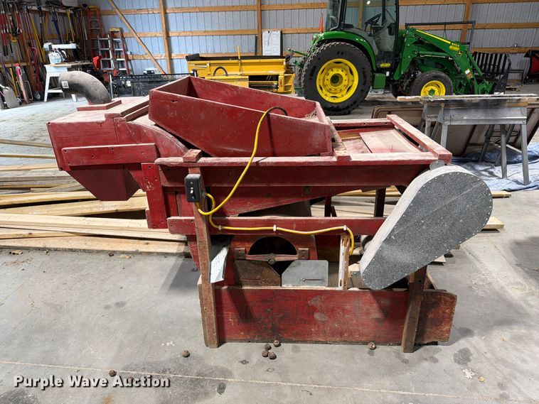 image for item FT8074 Clipper NO 2B fanning mill