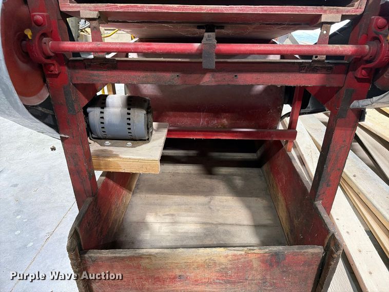 image for item FT8074 Clipper NO 2B fanning mill