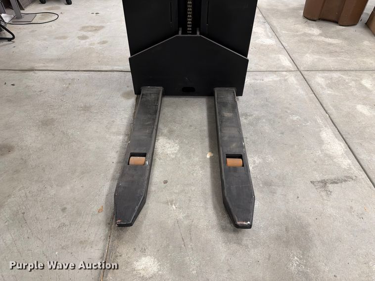 image for item FU0508 2015 Presto PPS2200-62NFO-27 pallet jack