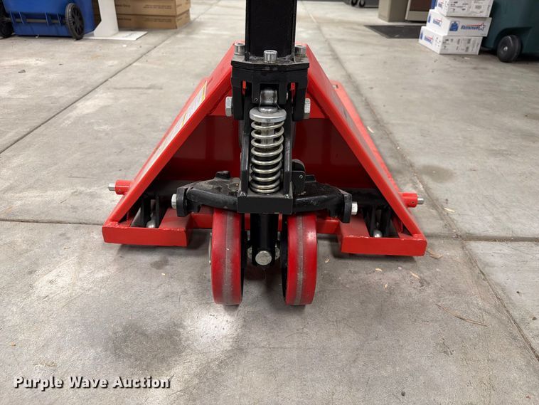 image for item FU0509 2012 Vestil Mfg. L60A pallet jack