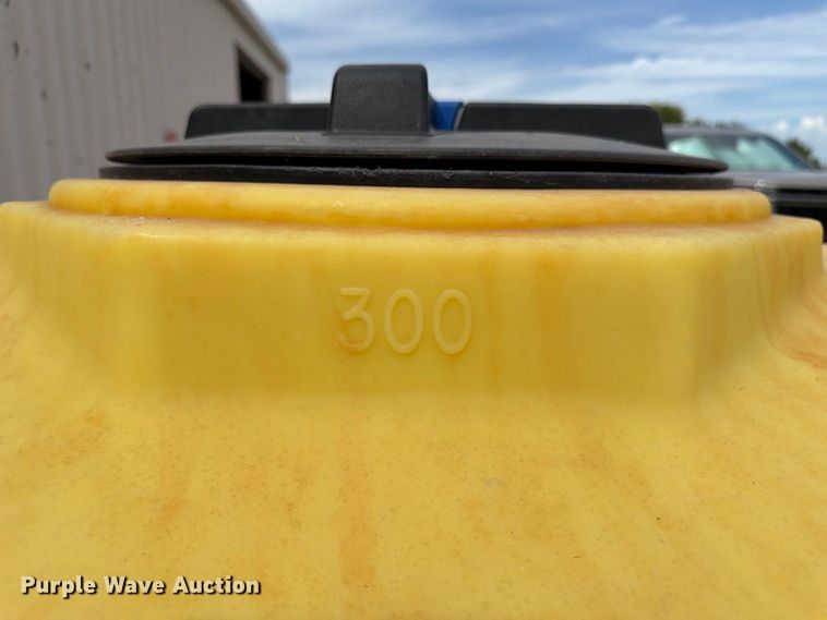image for item FU0512 turf sprayer