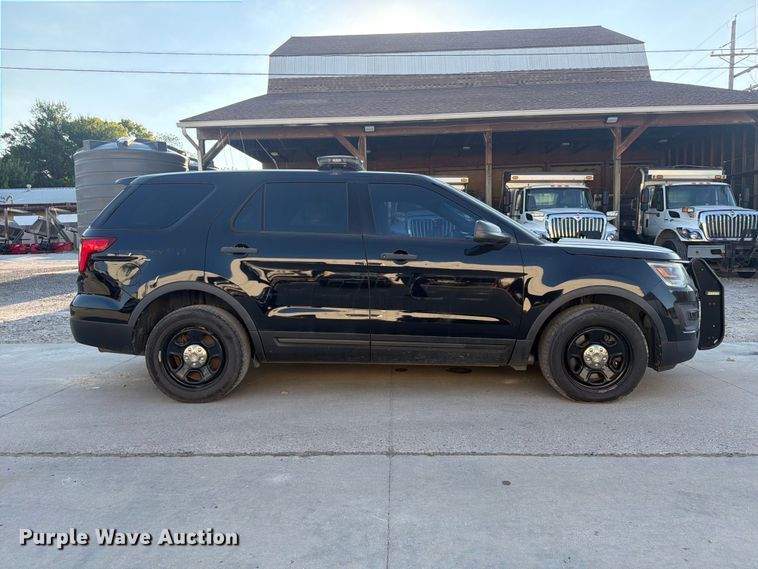image for item FU4608 2016 Ford Explorer Police SUV