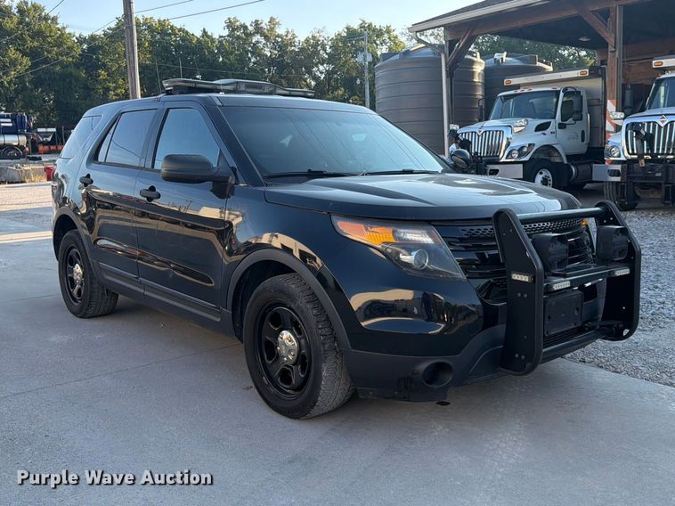 image for item FU4610 2015 Ford Explorer Police SUV