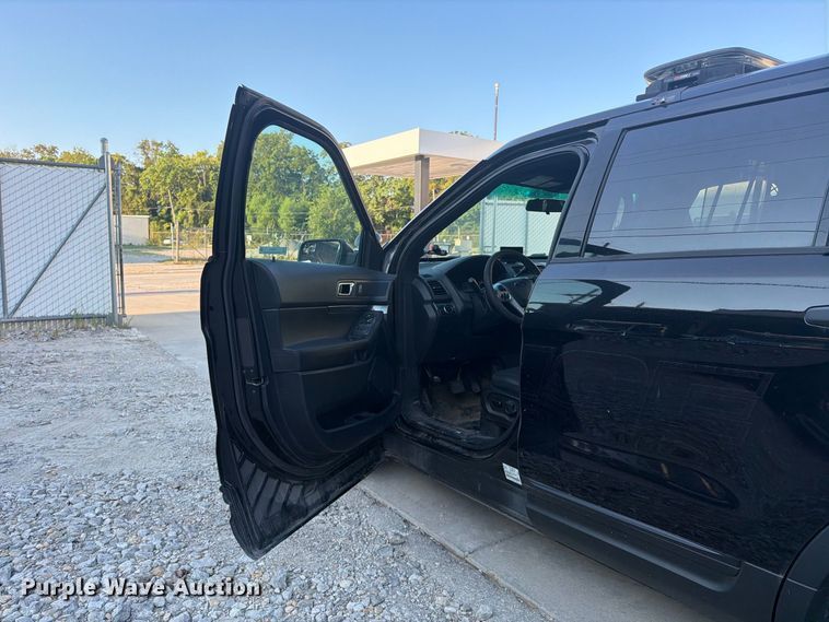 image for item FU4610 2015 Ford Explorer Police SUV