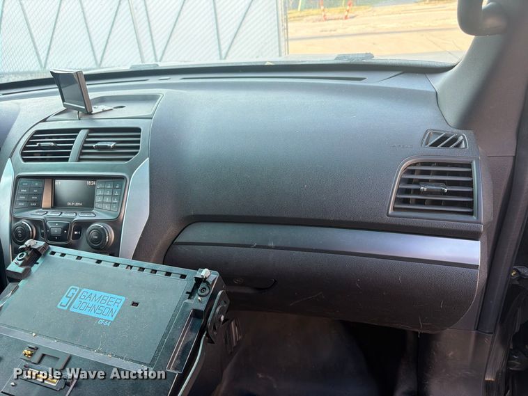 image for item FU4610 2015 Ford Explorer Police SUV