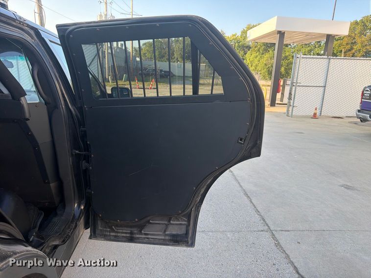image for item FU4610 2015 Ford Explorer Police SUV