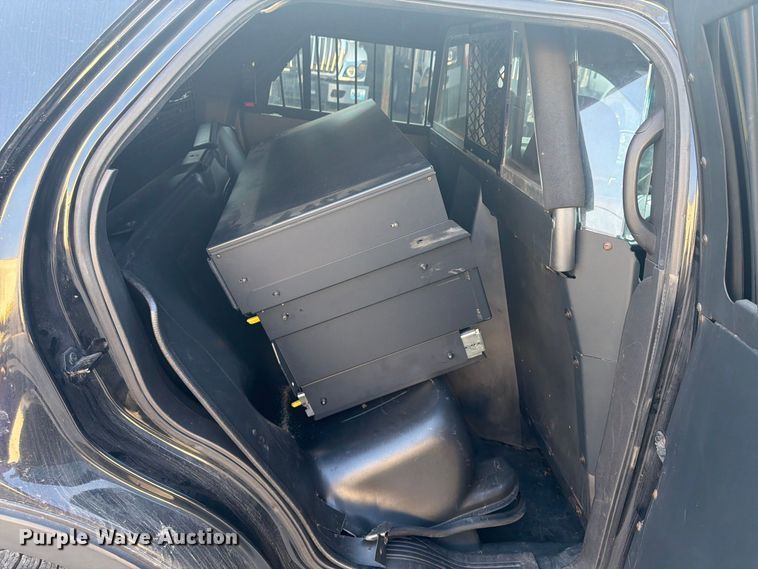 image for item FU4610 2015 Ford Explorer Police SUV