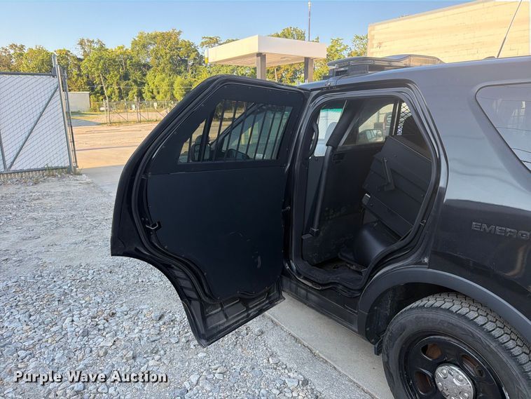 image for item FU4610 2015 Ford Explorer Police SUV