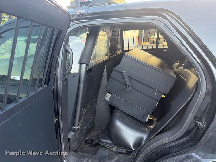 image for item FU4610 2015 Ford Explorer Police SUV
