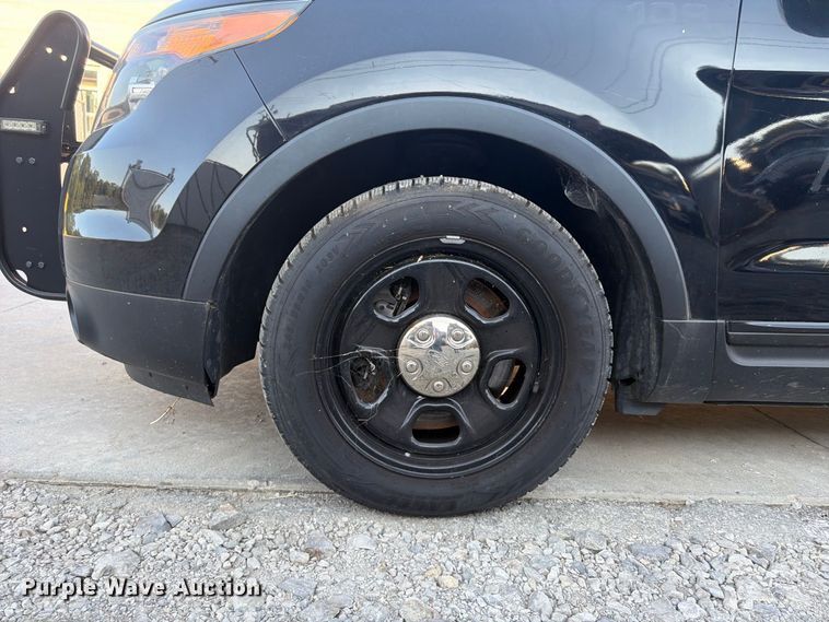 image for item FU4610 2015 Ford Explorer Police SUV