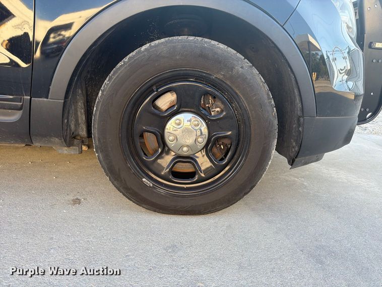 image for item FU4610 2015 Ford Explorer Police SUV