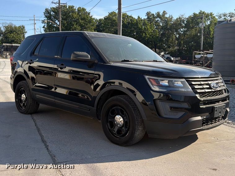 image for item FU4611 2017 Ford Explorer Police SUV