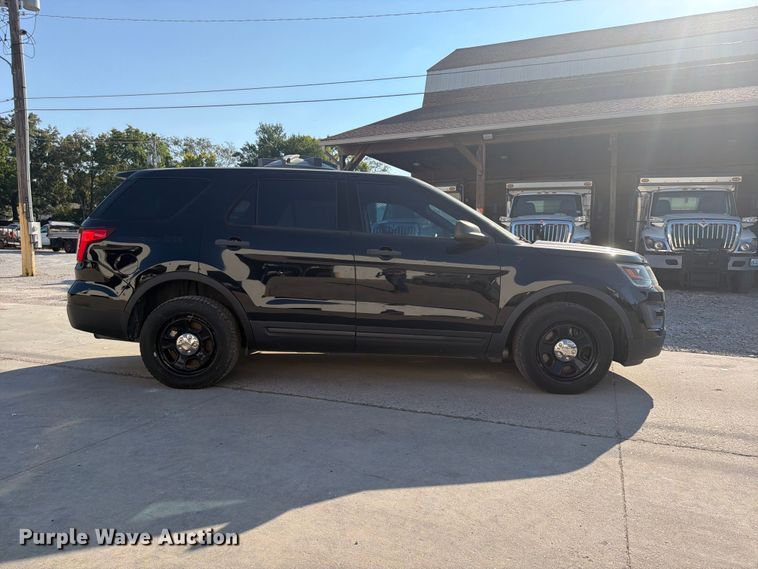 image for item FU4611 2017 Ford Explorer Police SUV