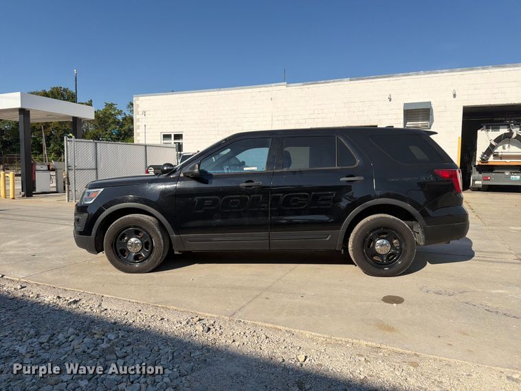 image for item FU4611 2017 Ford Explorer Police SUV