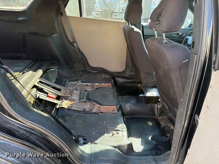 image for item FU4611 2017 Ford Explorer Police SUV