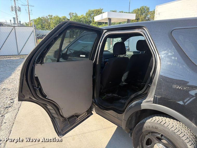 image for item FU4611 2017 Ford Explorer Police SUV