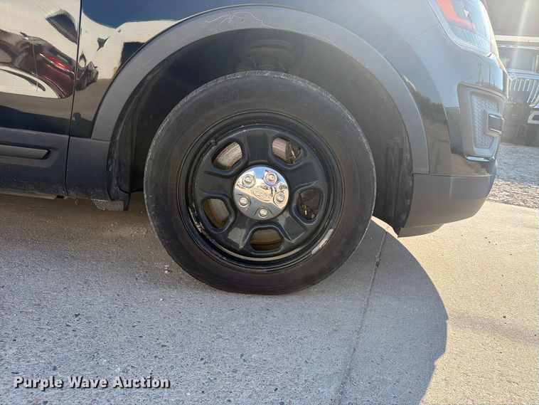 image for item FU4611 2017 Ford Explorer Police SUV