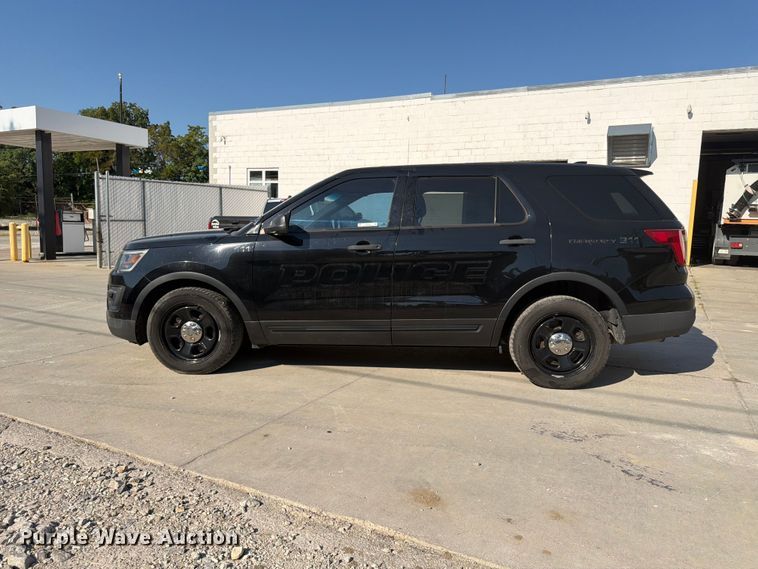 image for item FU4612 2017 Ford Explorer Police SUV