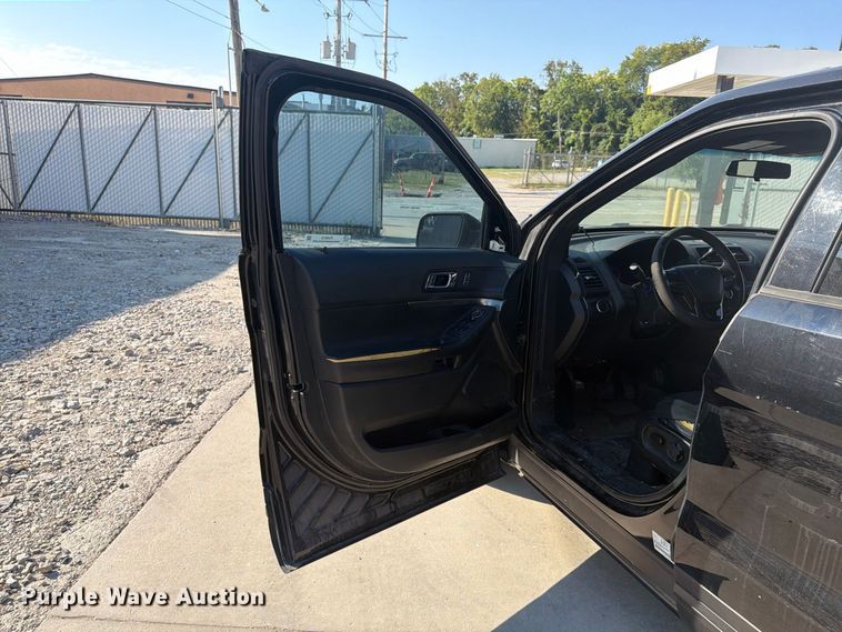 image for item FU4612 2017 Ford Explorer Police SUV