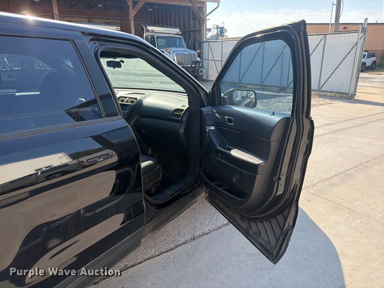 image for item FU4612 2017 Ford Explorer Police SUV