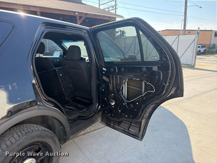 image for item FU4612 2017 Ford Explorer Police SUV
