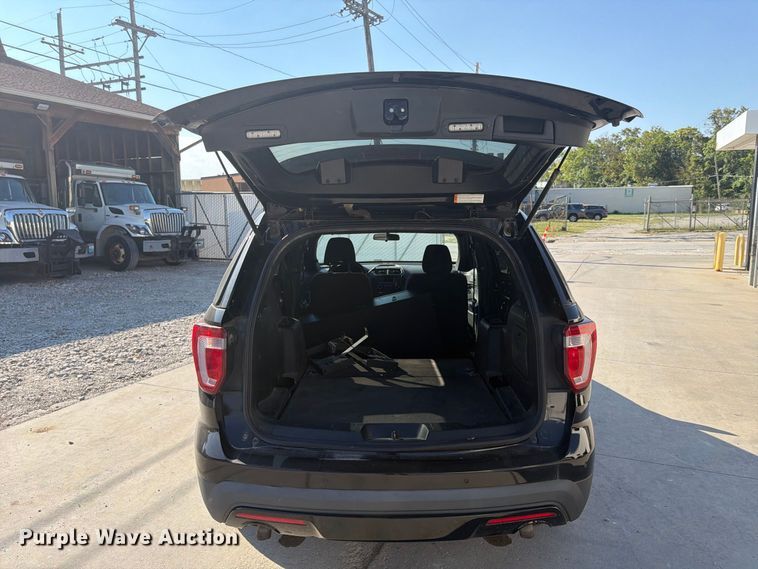 image for item FU4612 2017 Ford Explorer Police SUV