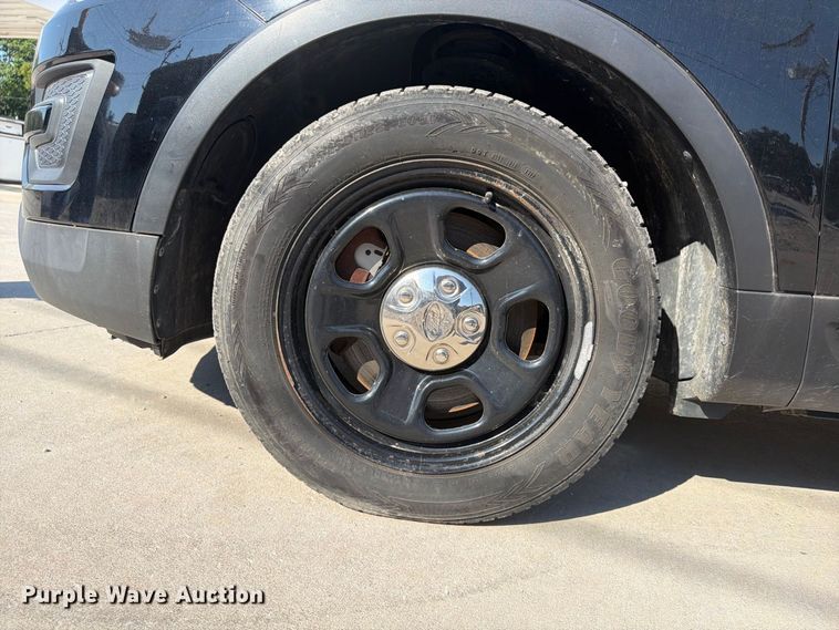 image for item FU4612 2017 Ford Explorer Police SUV